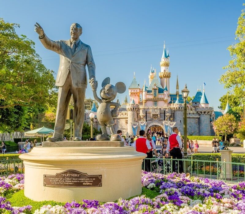 disneyland car service