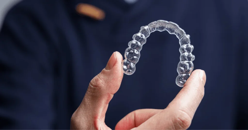 Invisalign in Encino: How Clear Aligners Help Straighten Teeth Discreetly
